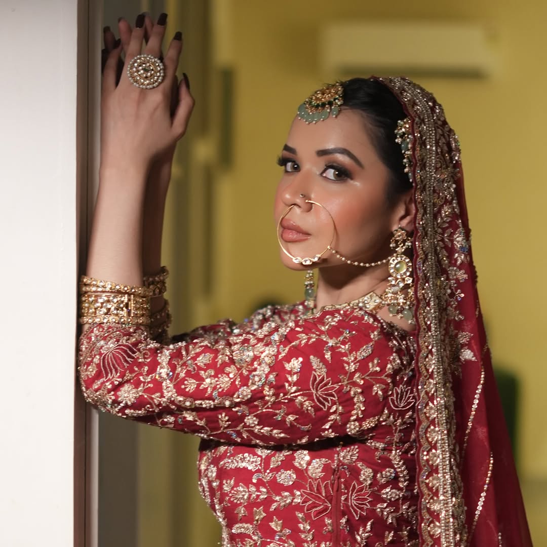 Bridal hand and ring detail at Quasar Salon