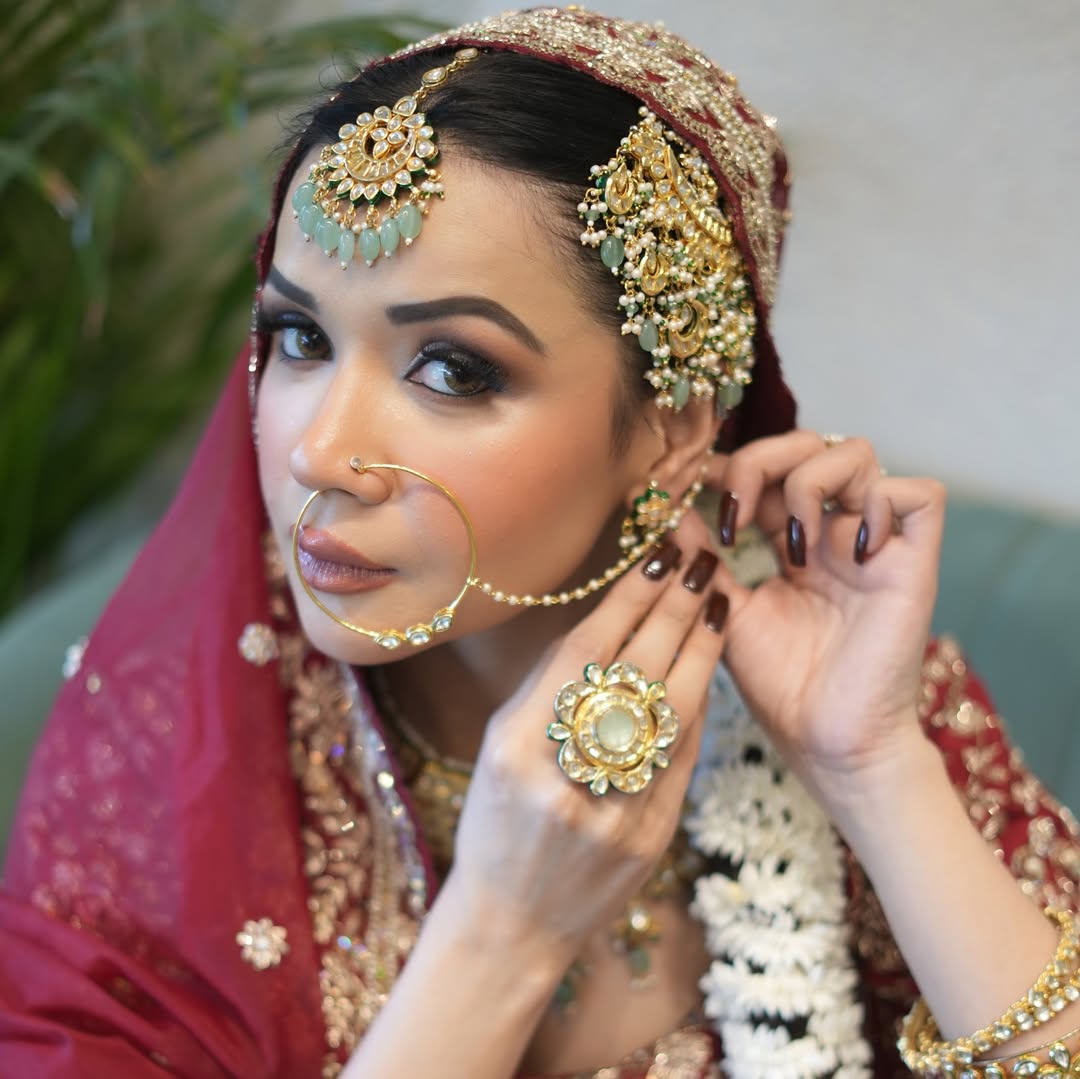 Bridal earring and jewellery detail